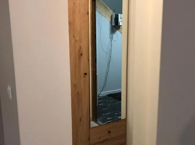 Przystanek דירה קרפאז'