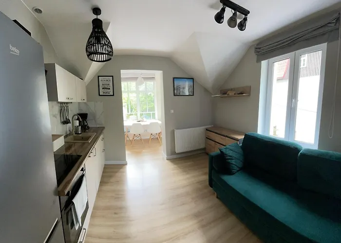 Przystanek דירה *